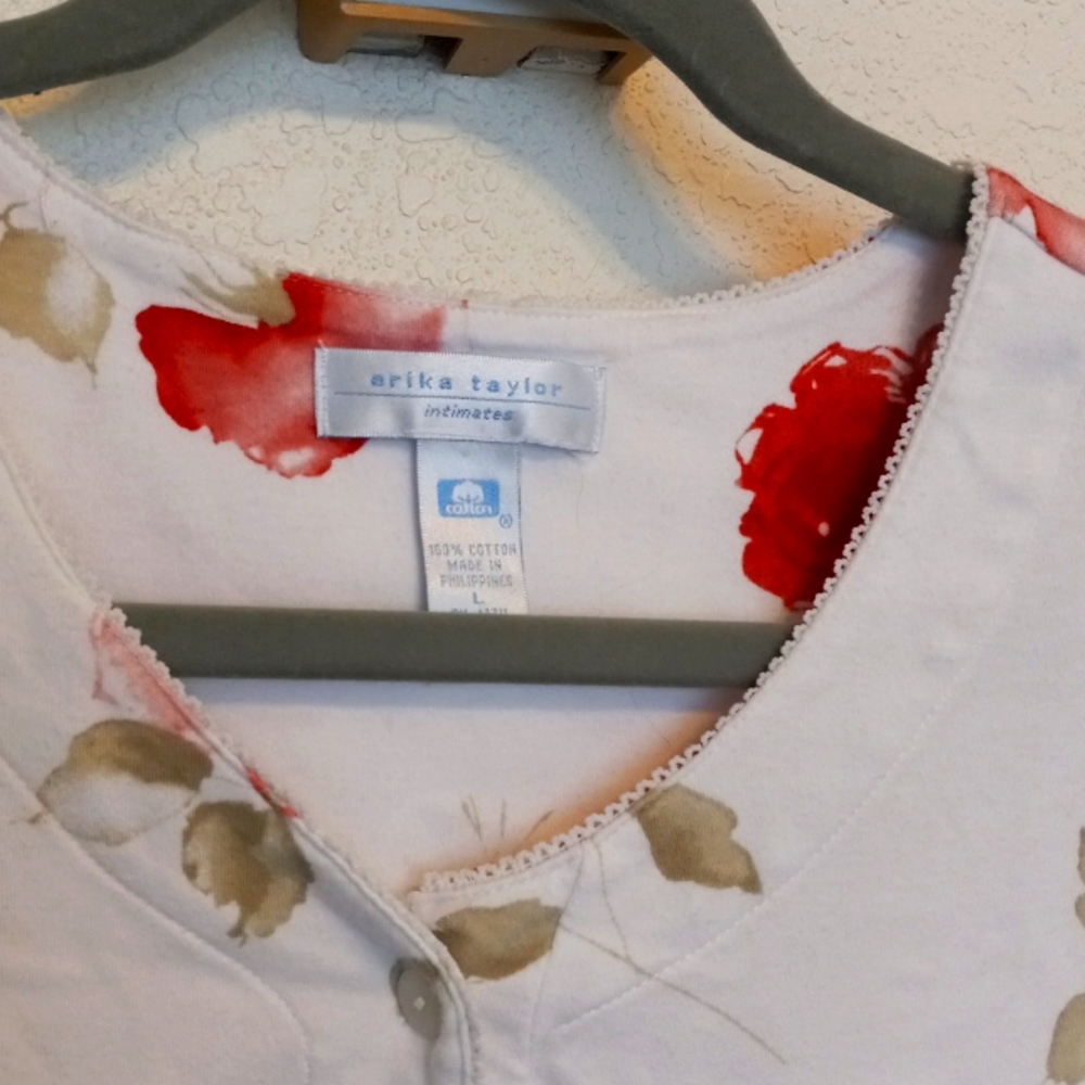 Erika Taylor Intamates. Size Large. New.